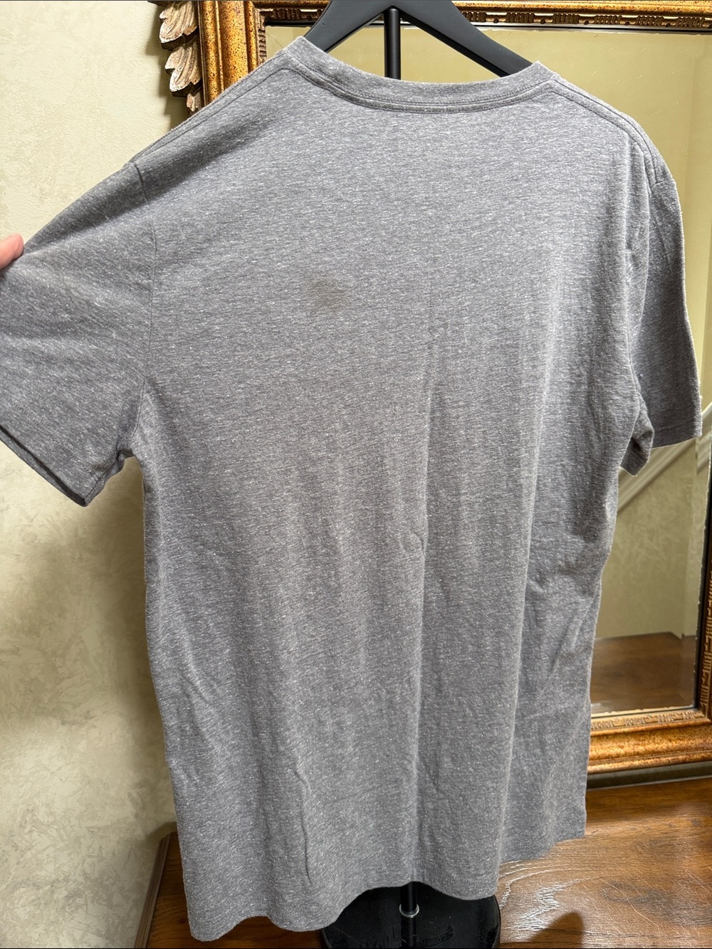 Lucky Brand Gray Short Sleeve Graphic Tee with Navy Print. Size M. - Picture 4 of 7